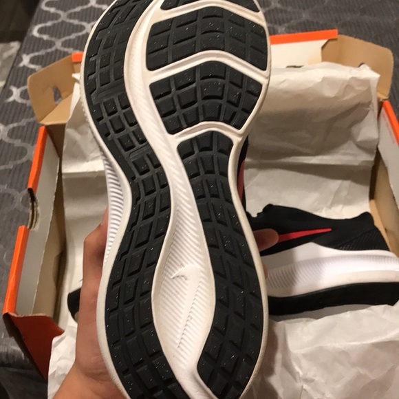 Nike running shoes - Picture 3 of 9